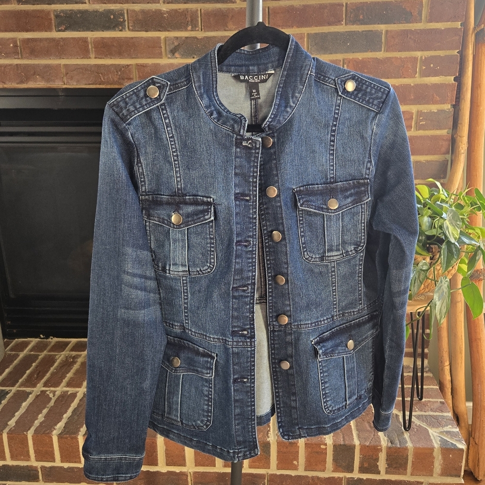 Baccini dark wash jean jacket. Size Medium.